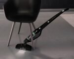AEG Serie 3000 Ergorapido CX7-2-45MÖ 2in1 Akku Staubsauger, 50% Recyclingmaterial, beutellos, bis zu 45 min Laufzeit, freistehend, wendig, Bürstenreinigungsfunktion, LED, 0.5L, schwarz