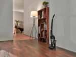 AEG Serie 3000 Ergorapido CX7-2-45MÖ 2in1 Akku Staubsauger, 50% Recyclingmaterial, beutellos, bis zu 45 min Laufzeit, freistehend, wendig, Bürstenreinigungsfunktion, LED, 0.5L, schwarz